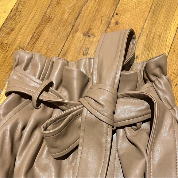 Zara Faux Leather Belted Shorts - Picture 5 of 8